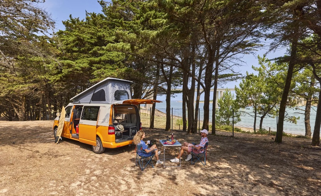 Road trip in een busje langs de Atlantische kust: het perfecte 7-daagse gevoel van vrijheid